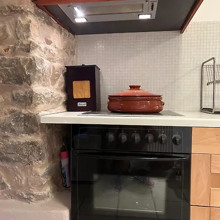 Mani 's Cave Apartment *