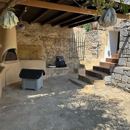 Mani 's Cave Apartment Areopoli